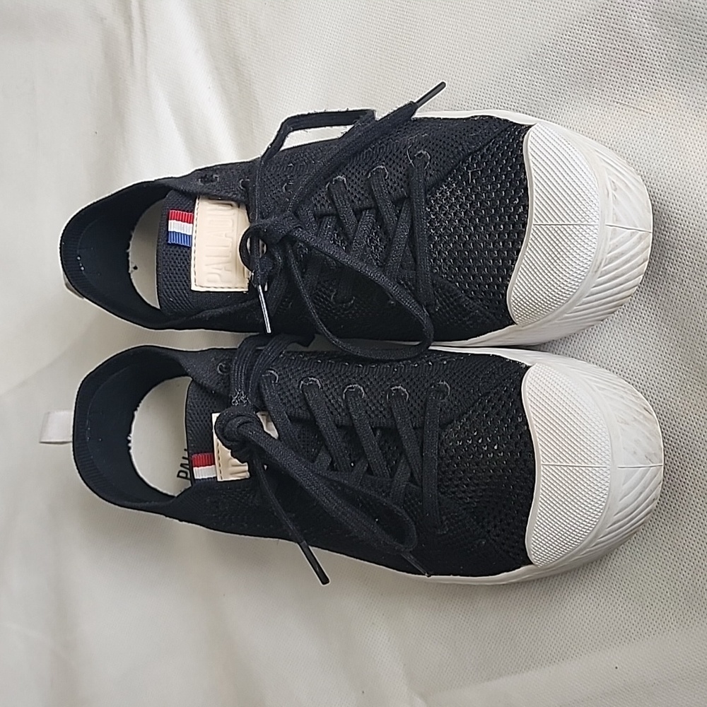 Palladium unisex  sneakers  Men's Size 8 , Women's size 9.5